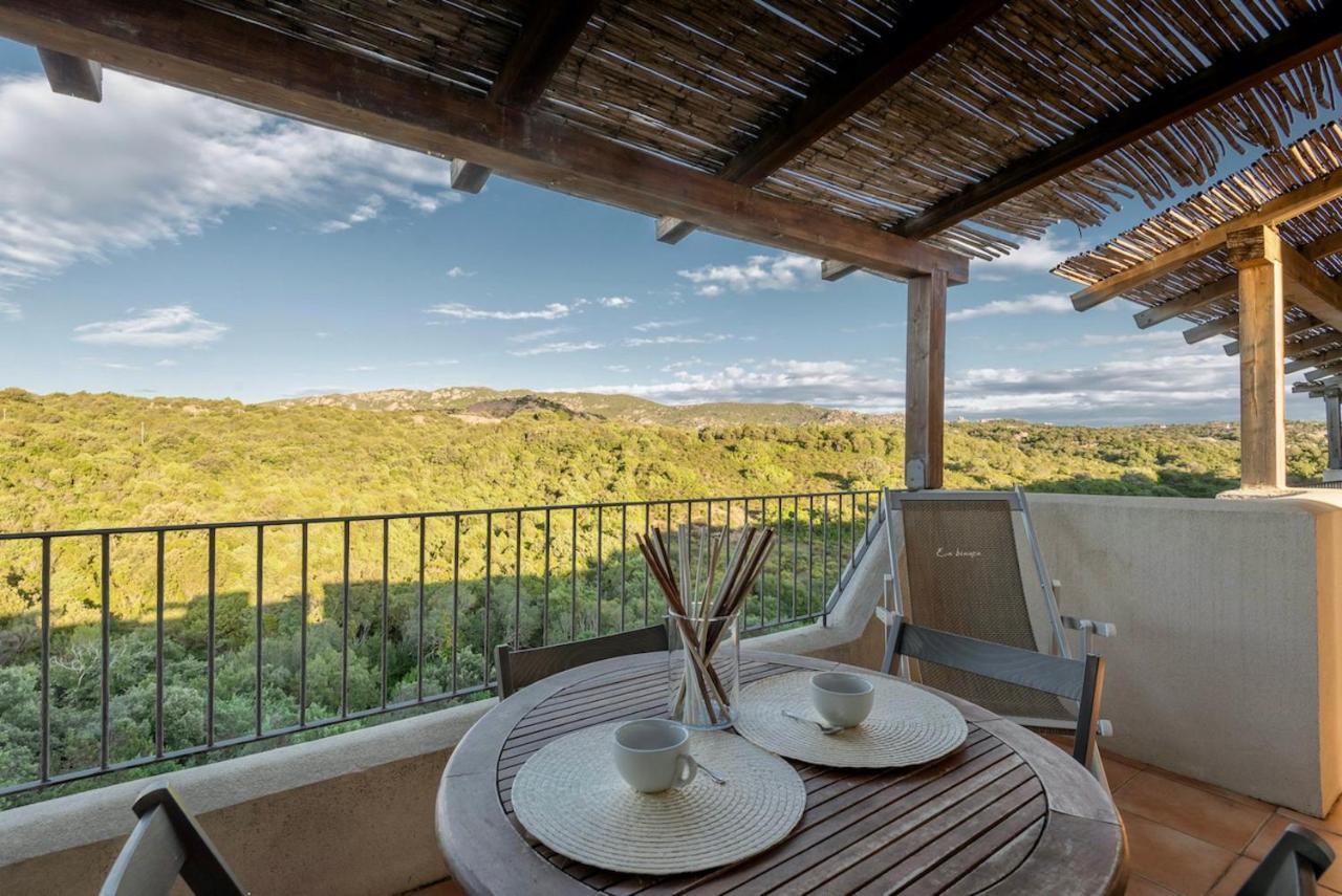Residence Con Piscina A 4 Km Da Baja Sardinia Cala Bitta Εξωτερικό φωτογραφία