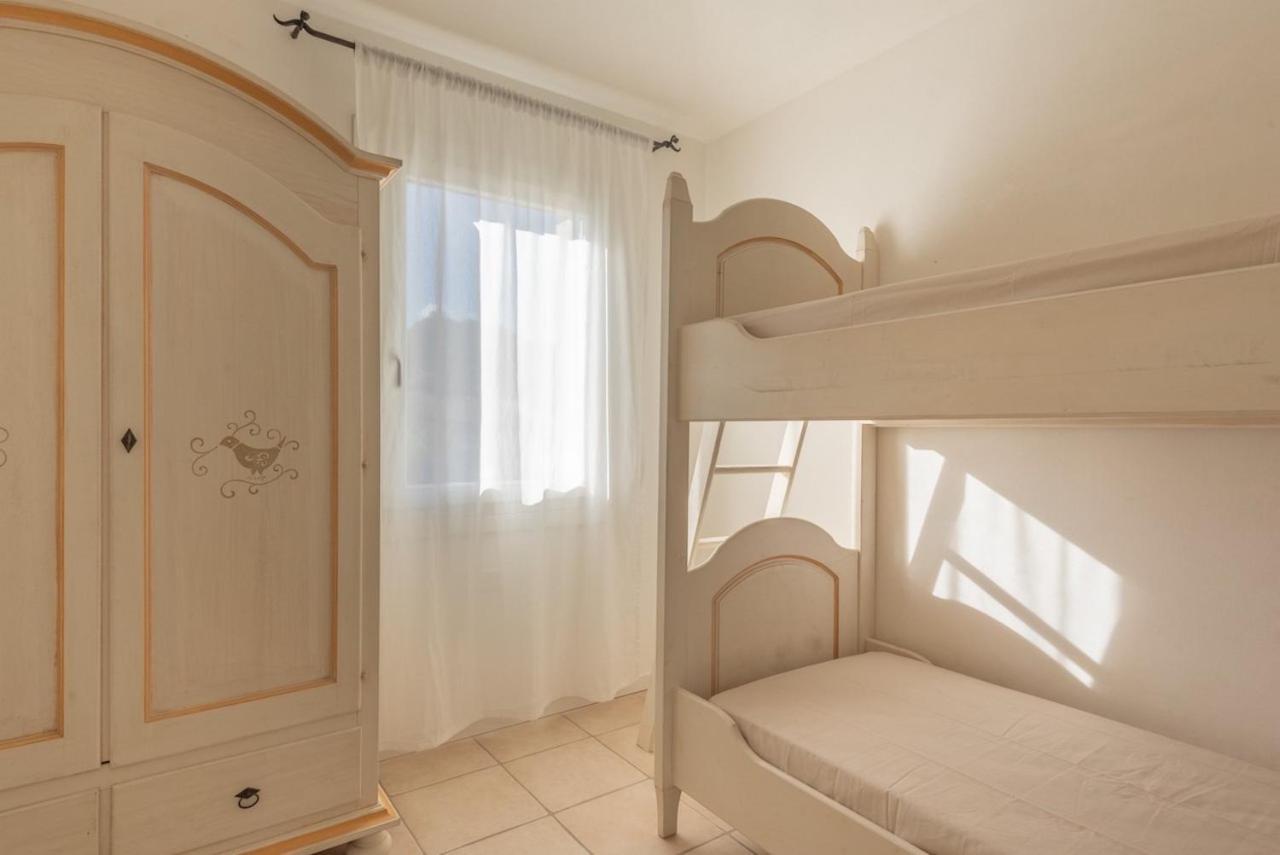 Residence Con Piscina A 4 Km Da Baja Sardinia Cala Bitta Εξωτερικό φωτογραφία