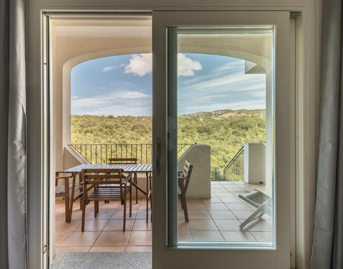 Residence Con Piscina A 4 Km Da Baja Sardinia Cala Bitta Εξωτερικό φωτογραφία