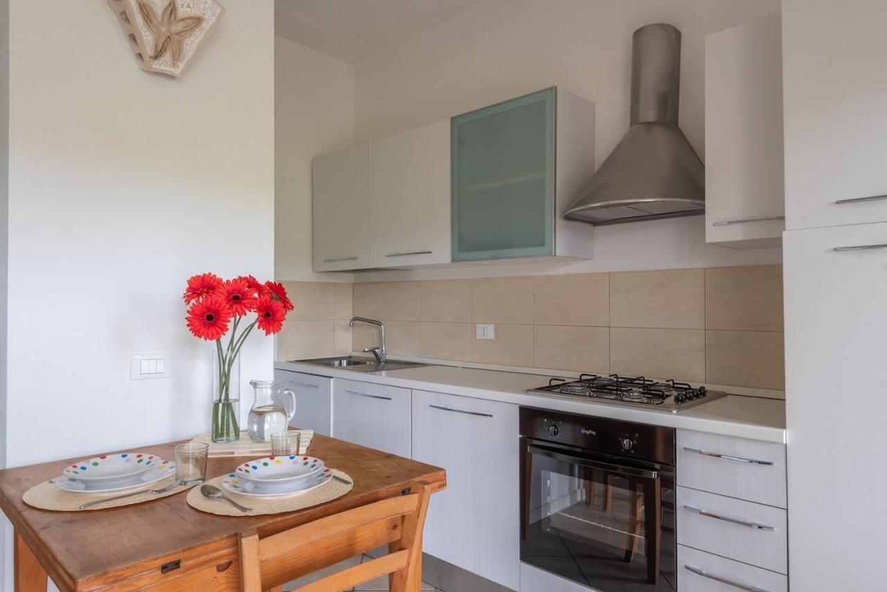 Residence Con Piscina A 4 Km Da Baja Sardinia Cala Bitta Εξωτερικό φωτογραφία